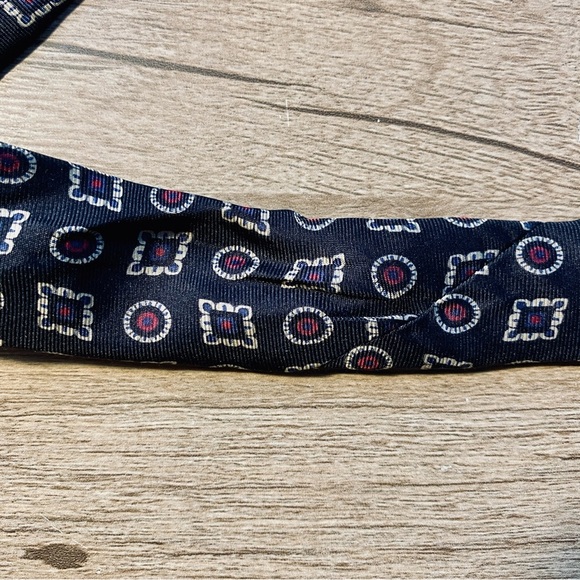 Vintage Meeting Street 100% Silk Tie Made in USA Black w. Pink & Blue Pattern - Picture 6 of 6